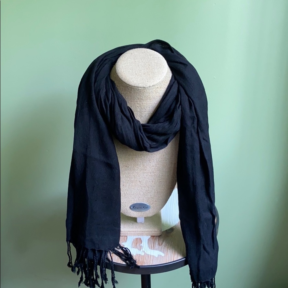 Black scarf